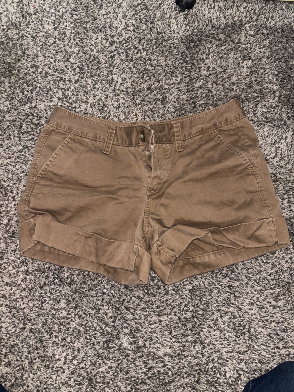 Old Navy Women’s Tan Roll-Cuff Cotton Shorts